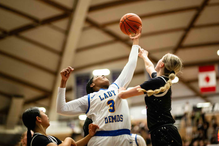 Jefferson Willamette 6A Oregon girls basketball quarterfinal 2024 Naji Saker-65
